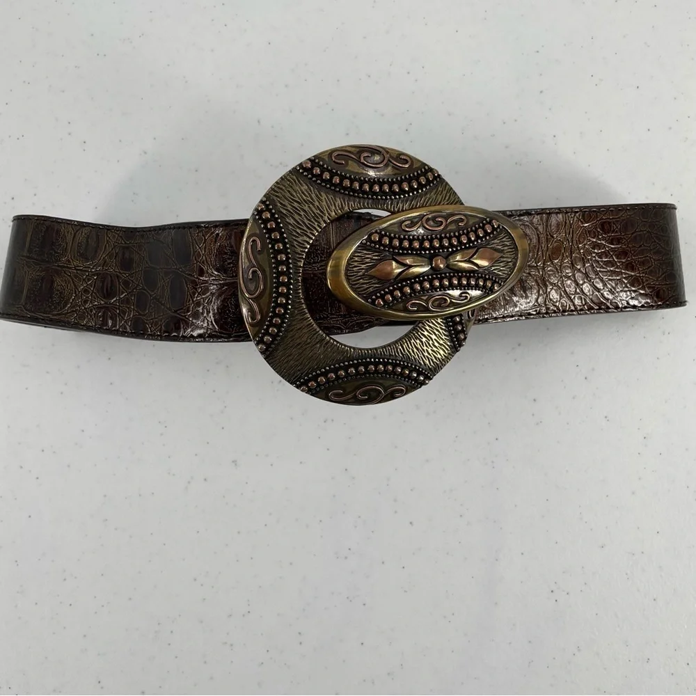 Chicos Vintage Faux Brown Croc Elastic Stretch Ornate Brass Buckle Small Belt